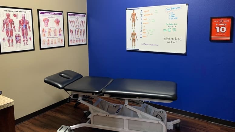 The exam room at Airrosti Arlington