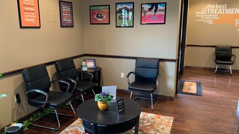 The lobby at Airrosti Arlington