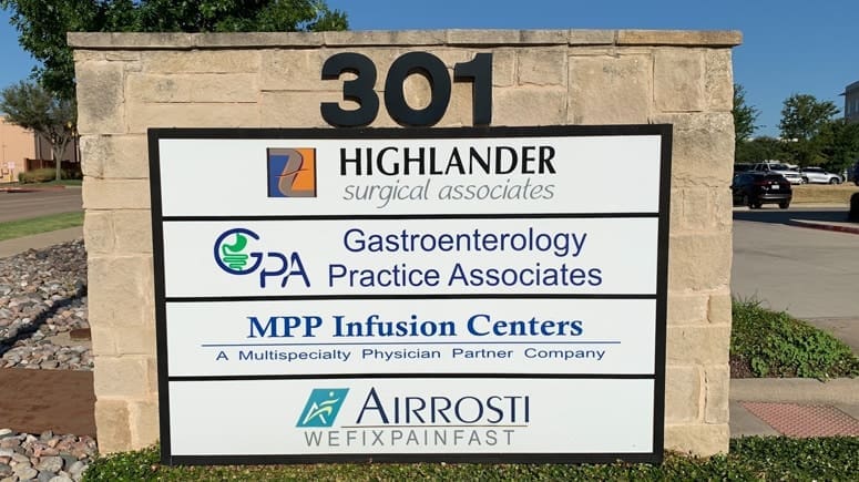 The business suite sign at Airrosti Arlington