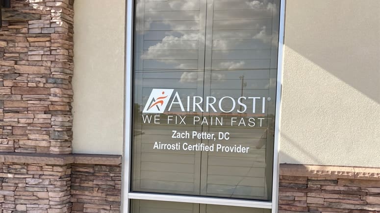 The front entrance to Airrosti Beaver Medical Group in east San Antonio, TX.