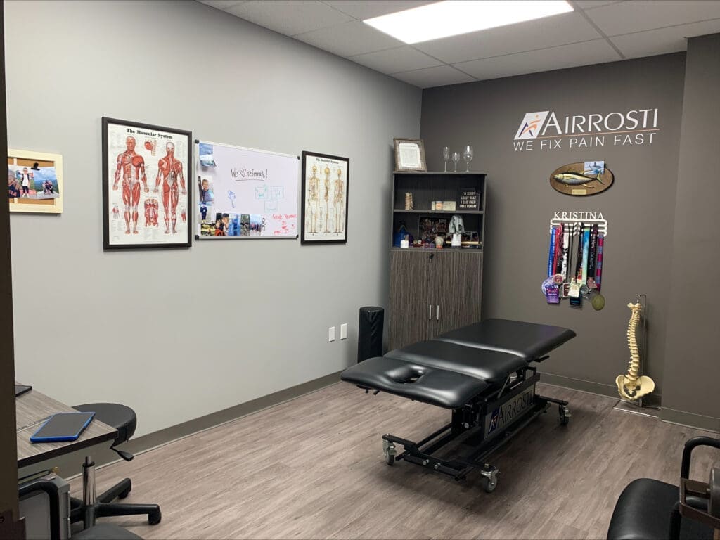 A photo of the treatment room at Airrosti Lake Jackson