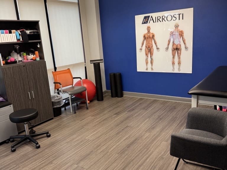 Recovery room at Airrosti Las Colinas