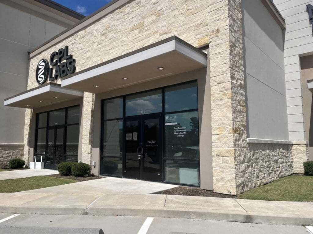 Exterior entrance at Airrosti Magnolia