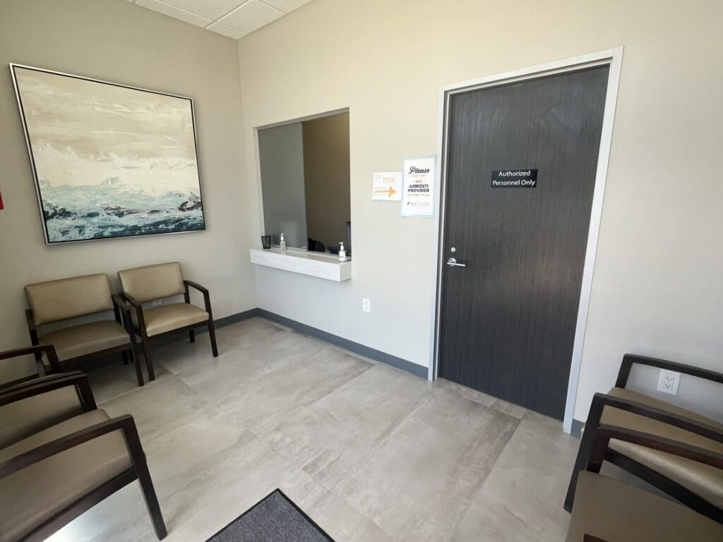 Photo of the interior lobby at Airrosti Magnolia