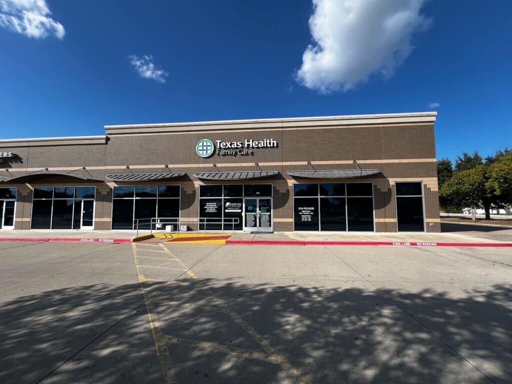 Panned out view of the exterior building at Airrosti Rowlett