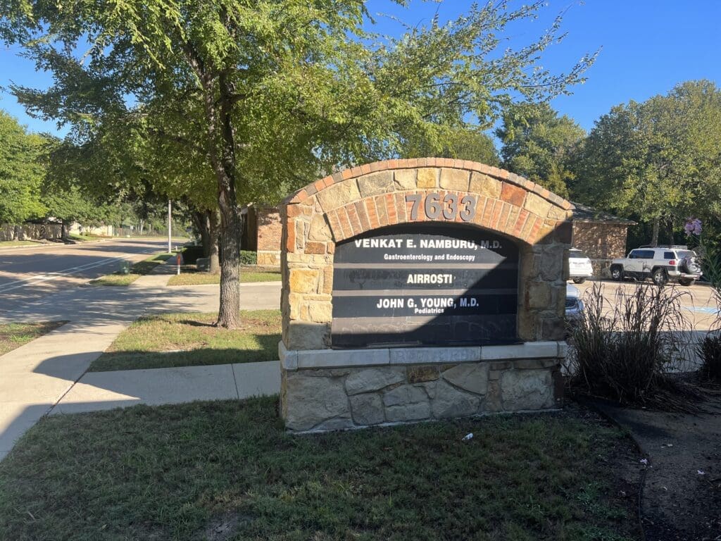 a photo of the exterior marquis to the Airrosti Fort Worth building.