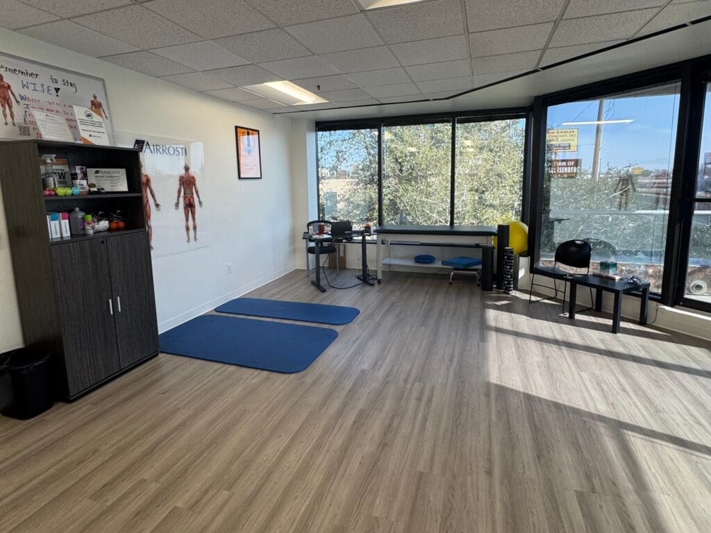 View of the recovery room at Airrosti Uptown Dallas