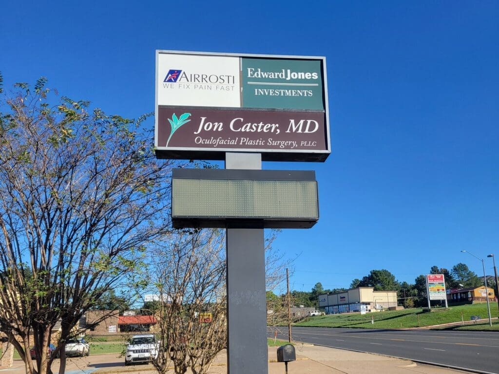 Exterior signage for Airrosti Nacogdoches