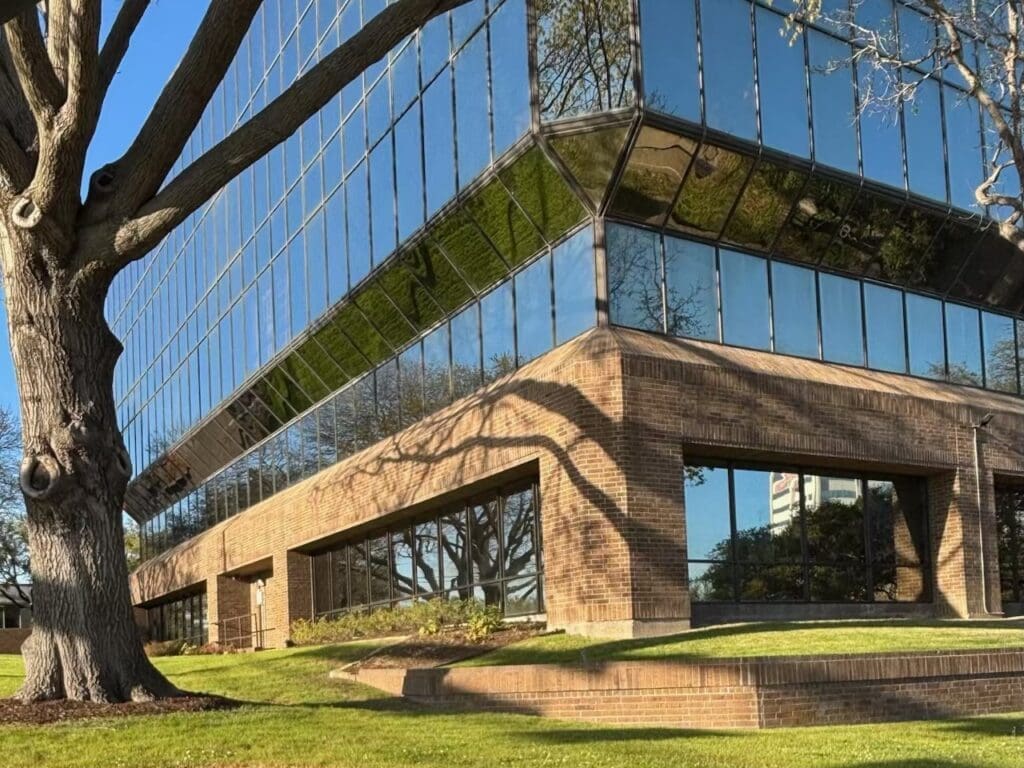 Exterior view of Airrosti North Dallas