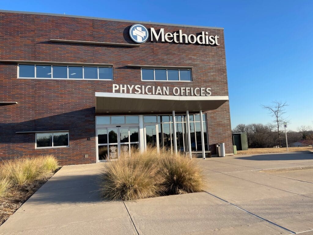 Exterior building at Airrosti South Grand Prairie