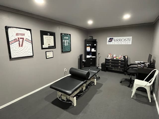 Treatment room at Airrosti Sulphur Springs