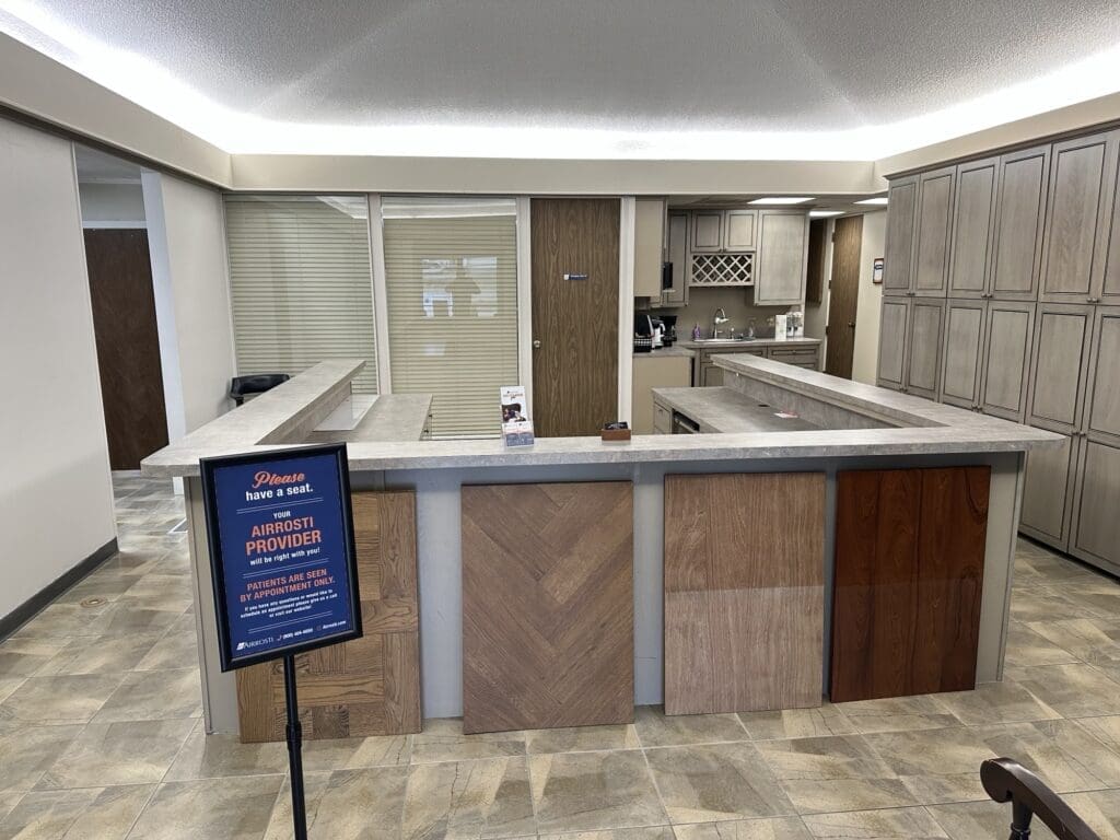 Front desk at Airrosti Brenham