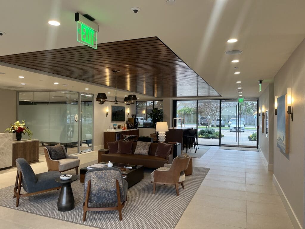 Main building lobby at Airrosti Memorial City
