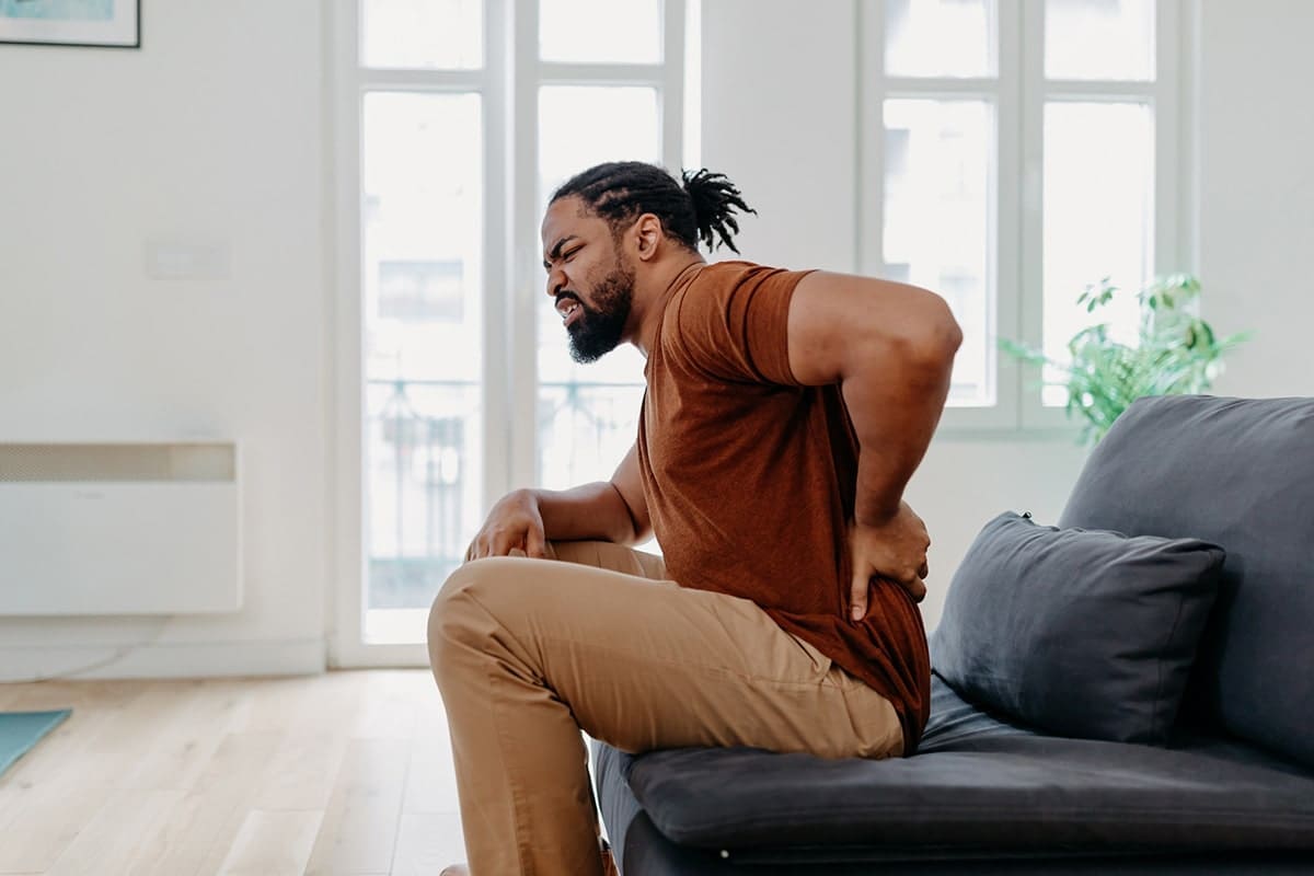 Si Joint Pain- Man with pain
